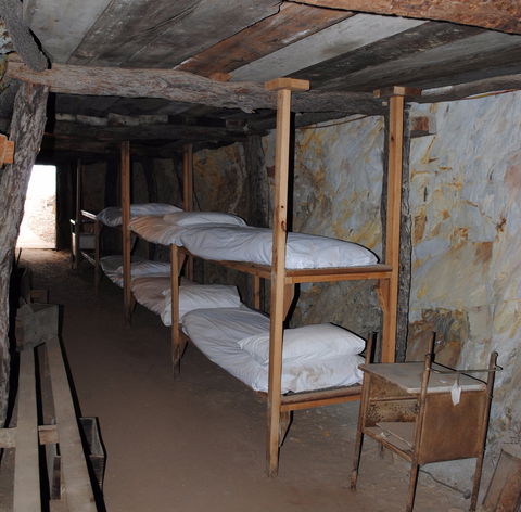 Mount Isa Underground Hospital And Museum - Restaurant Gold Coast 1