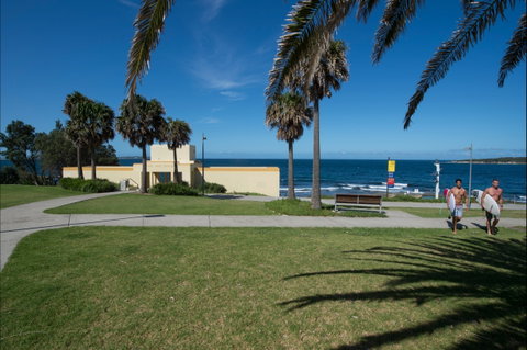 Oak Park Beach Cronulla - Restaurant Gold Coast 1
