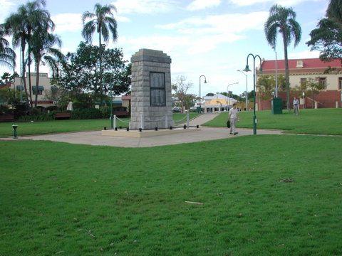 Sandgate War Memorial Park - Restaurant Gold Coast 2
