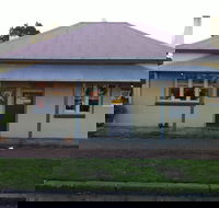 Teddy Bears Downstairs and Grandma's Feather Bed - Restaurant Gold Coast