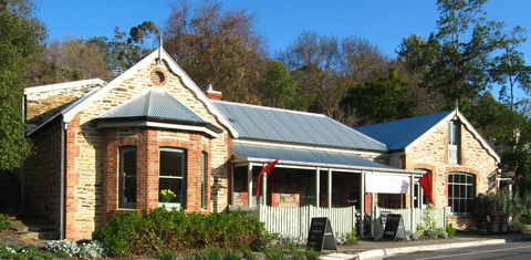 Emprades Vintage + Design - Restaurant Gold Coast 0