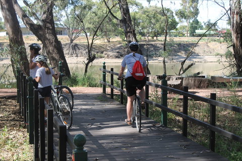 Bidgee Riverside Trail  - Hay Nature Walk - Restaurant Gold Coast 0