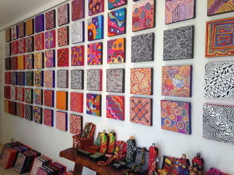 Bouddi Gallery - Contemporary Aboriginal Lifestyle Art - Restaurant Gold Coast 1