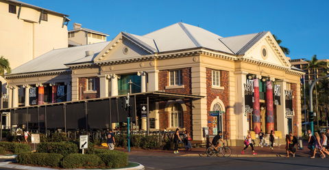 Cairns Art Gallery - Restaurant Gold Coast 0