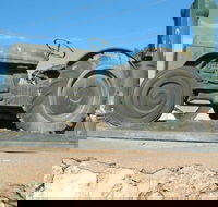 Ferguson Tractor Monument - Restaurant Gold Coast
