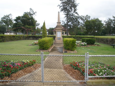 McConnell Park And Toogoolawah War Memorial - Restaurant Gold Coast 0