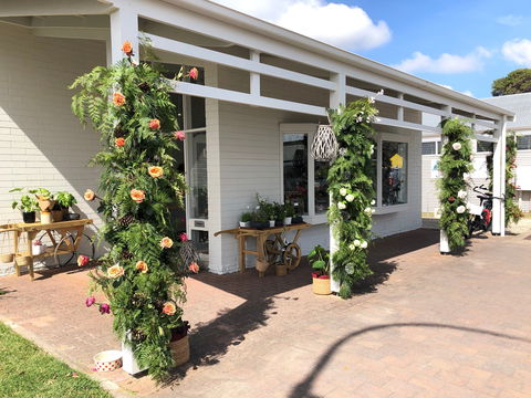 Robe Flower School - Restaurant Gold Coast 1