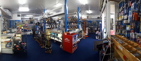 Rocks Marine Bait And Tackle - Restaurant Gold Coast 0