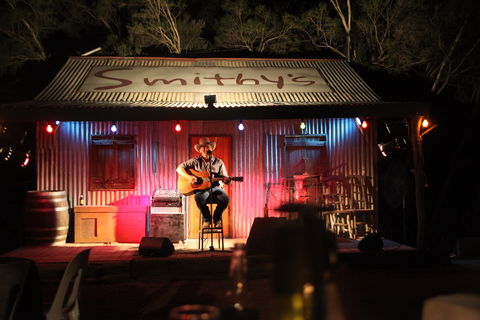 Smithy's Outback Dinner And Show - Restaurant Gold Coast 2