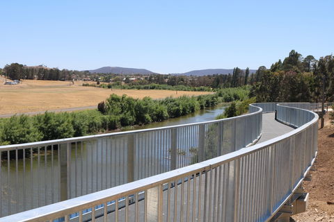 Wollondilly River Walkway - Restaurant Gold Coast 1