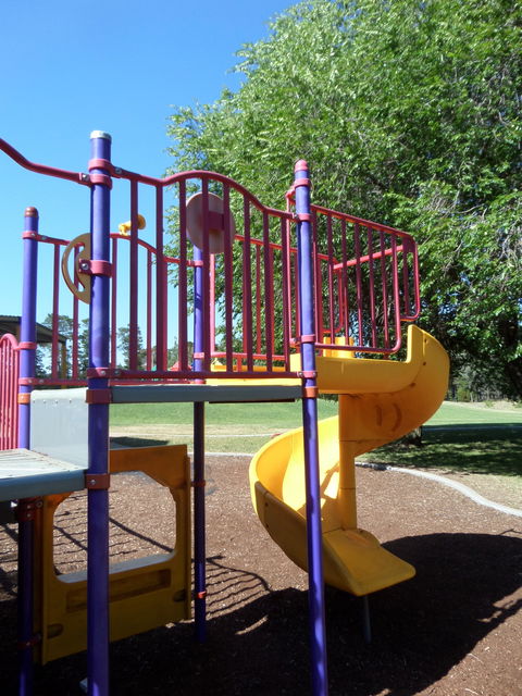Fadden Pines Playground - Restaurant Gold Coast 2