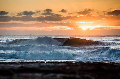 Guillotines Surf Break - Restaurant Gold Coast 0