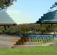 Scotts Point Way to Riverside Park trail - Restaurant Gold Coast