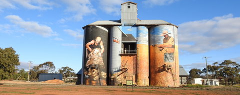 Riverina Outdoor Art Trail - Restaurant Gold Coast 0