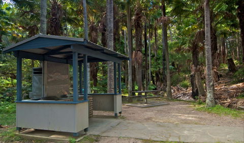 Palms Picnic Area - Restaurant Gold Coast 1