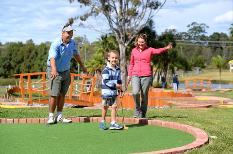 Port Macquarie Driving Range And Mini Golf - Restaurant Gold Coast 0