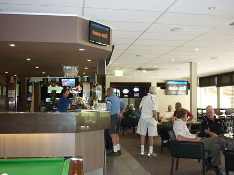 Queanbeyan Golf Club - Restaurant Gold Coast 1
