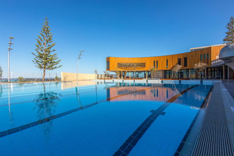 Scarborough Beach - Restaurant Gold Coast 1