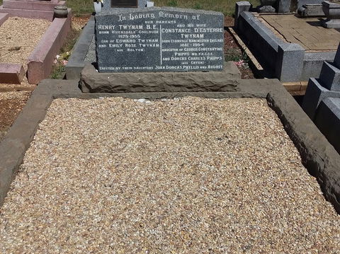 Stone Quarry Cemetery - Restaurant Gold Coast 1