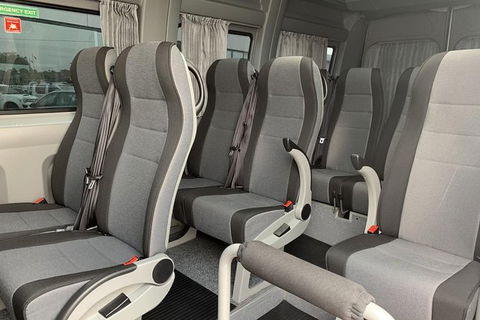 Newcastle Airport To Hunter Valley Transfer Shuttle Service - Restaurant Gold Coast 0