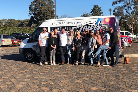 Newcastle Airport To Hunter Valley Transfer Shuttle Service - Restaurant Gold Coast 1