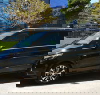 Sydney Airport Transfer in a Luxury People Mover 1-6pax TO Sydney City - Restaurant Gold Coast