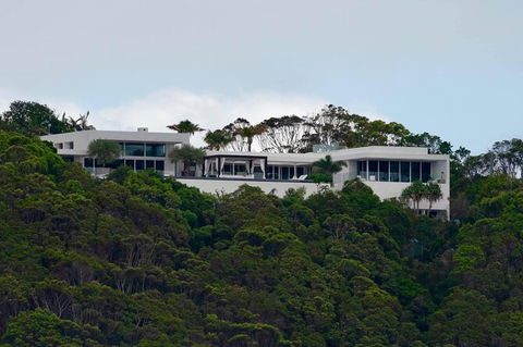 Julian Rocks Byron Bay Cruise - Restaurant Gold Coast 19