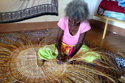 Gay-Wu Woman\'s 5 Day Yolngu Homeland Tour - Restaurant Gold Coast 4
