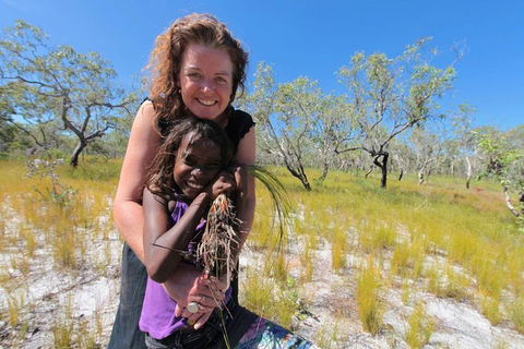 Gay-Wu Woman\'s 5 Day Yolngu Homeland Tour - Restaurant Gold Coast 0