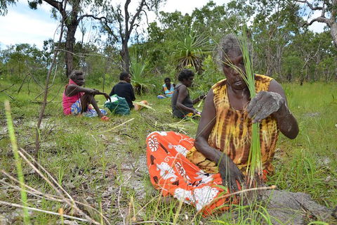 Gay-Wu Woman\'s 5 Day Yolngu Homeland Tour - Restaurant Gold Coast 9