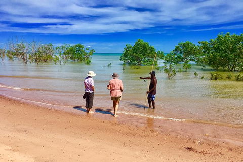 Gay-Wu Woman\'s 5 Day Yolngu Homeland Tour - Restaurant Gold Coast 6
