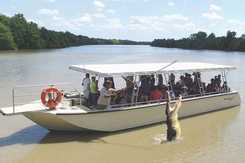 Pathfinder Jumping Crocodile Cruise Shuttle Bus - Restaurant Gold Coast 1