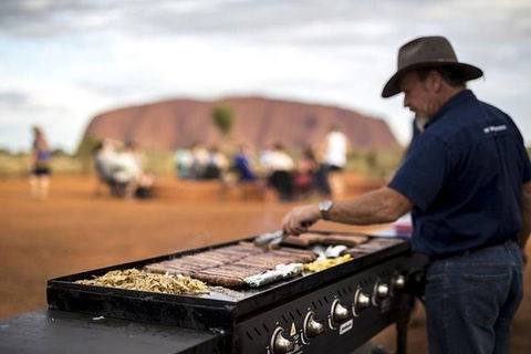 Sunset Australian Barbecue Dinner In Uluru - Restaurant Gold Coast 1
