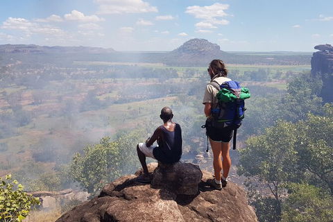 Arnhem Land Injalak Hill Full-Day Tour From Darwin - Restaurant Gold Coast 9
