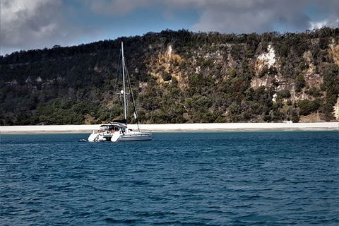 Bareboat Hire - Cattitude 7 Nights - Restaurant Gold Coast 0