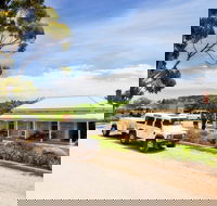 Two Hands Wines 'Flagship Vineyard Experience' - Restaurant Gold Coast