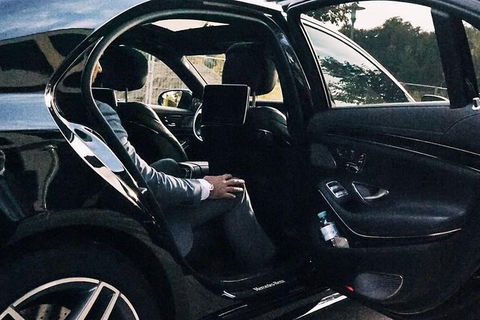 Departure Private Transfers: Adelaide To Adelaide Airport ADL In Business Car - Restaurant Gold Coast 4