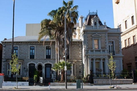 Departure Private Transfers: Adelaide To Adelaide Airport ADL In Luxury Van - Restaurant Gold Coast 3