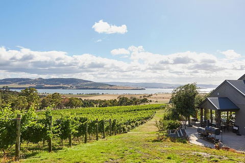 Launceston Wine & Sightseeing Tours - Restaurant Gold Coast 0