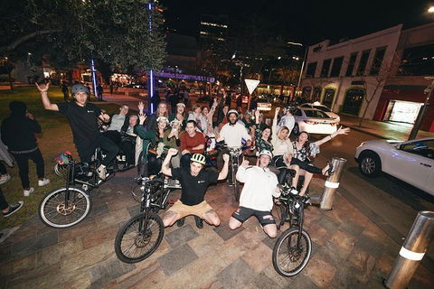 Private Weekend Rickshaw Taxi Service In Perth - Restaurant Gold Coast 0