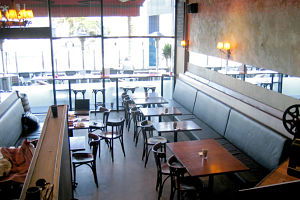 Grissini Cafe Wine Bar - Restaurant Gold Coast 0