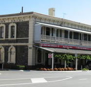 Royal Arms Hotel - Restaurant Gold Coast