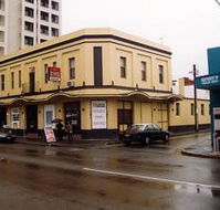 Lord Raglan Hotel - Restaurant Gold Coast