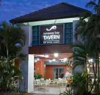 Runaway Bay Tavern - Restaurant Gold Coast