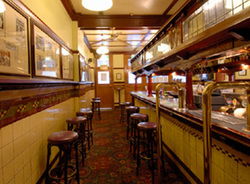 Fortune Of War Hotel - Restaurant Gold Coast 1