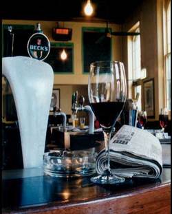 Exeter Hotel - Restaurant Gold Coast 1