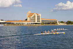 Lakes Resort Hotel - Restaurant Gold Coast 3