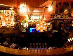 Crown And Sceptre Hotel - Restaurant Gold Coast 1