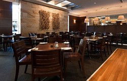 Stirling Hotel - Restaurant Gold Coast 2