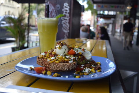 Amici Bakery Cafe - Restaurant Gold Coast 3